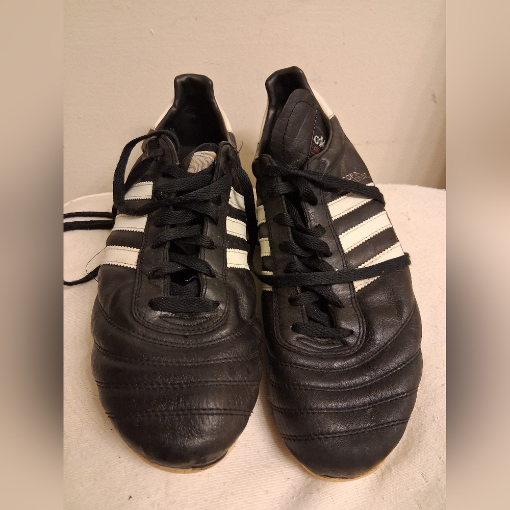 Adidas Men’s Black Leather Soccer Shoes with White Stripes COPA MUNDDIAL size 13